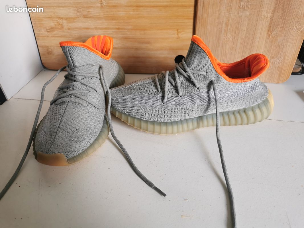 Adidas Yeezy Boost (image 1)