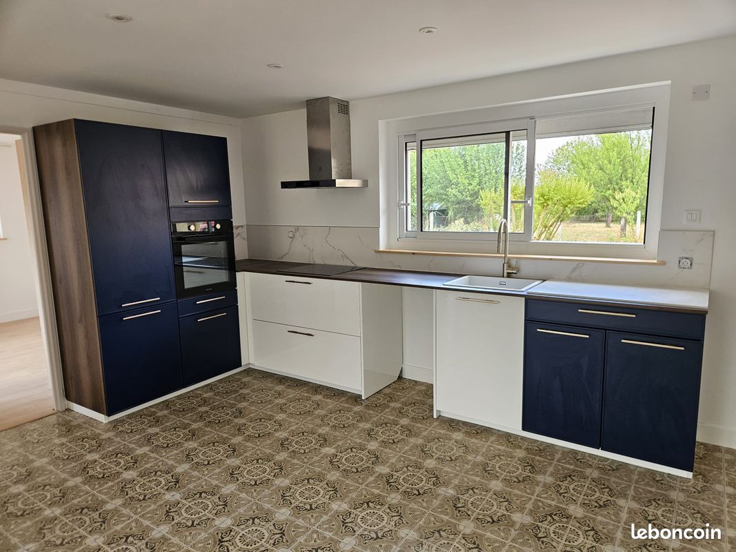 Appartement 4 pièces 90 m² · à Saint-Étienne-de-Tulmont · 90 m² · 1 070 €