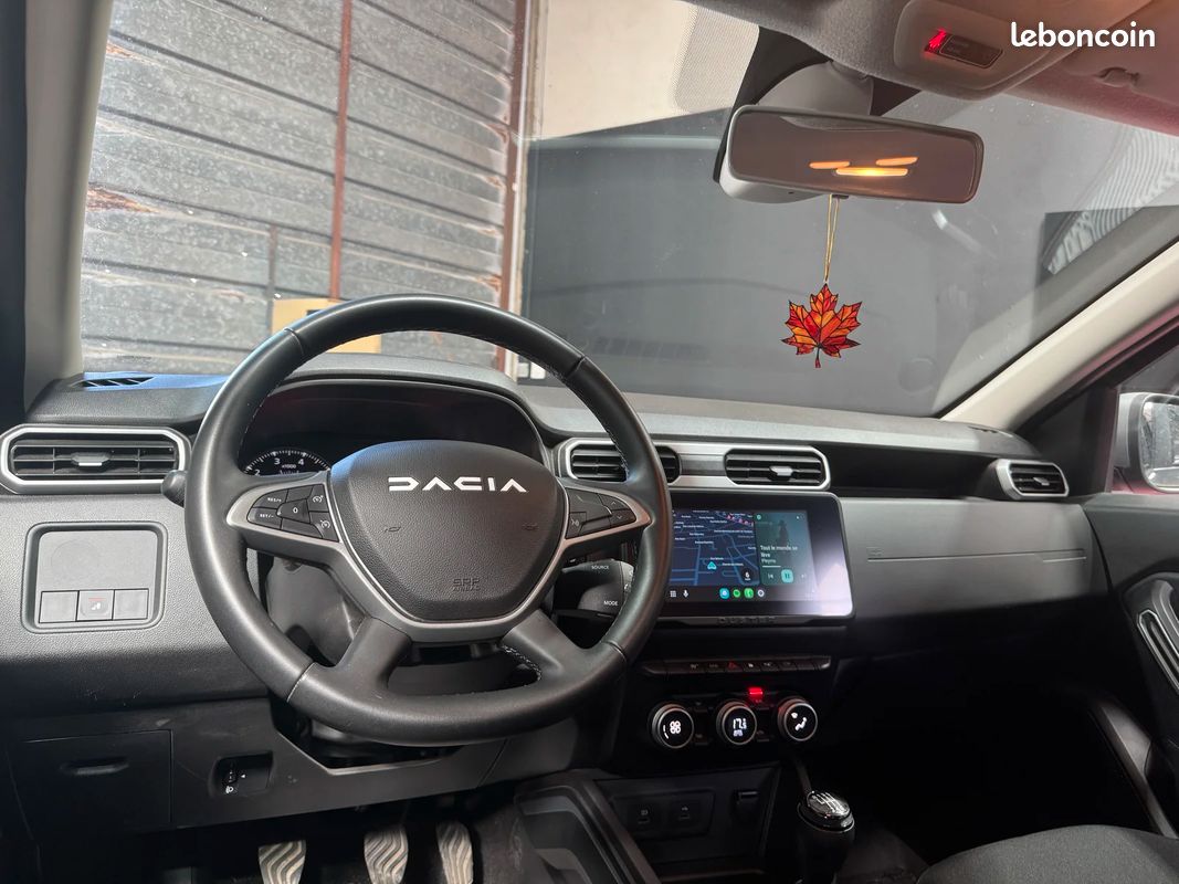 DACIA DUSTER 115cv 4x2-B Journey / CarPlay / Caméra 360° / Siège Chauffant / Roue de Secours (image 30)