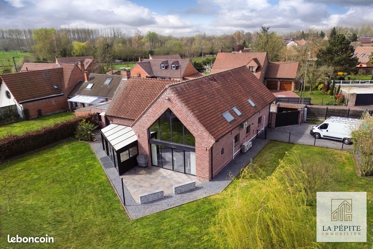 Maison 10 pièces 280 m² · à Warlaing · 280 m² · 779 000 €