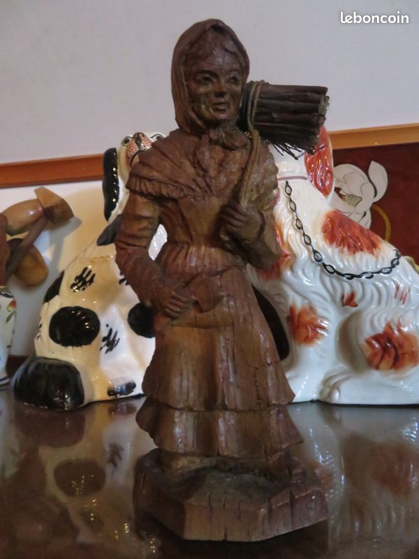 VINTAGE - Figurine fagotiére en bois sculpté à la main - art populaire (Sic -France années 1970) (image 1)