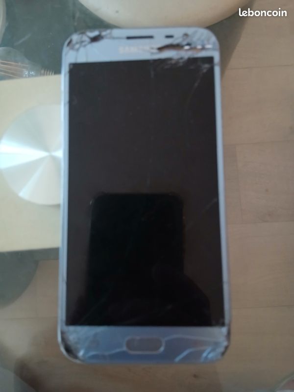 Téléphone J3 (image 1)