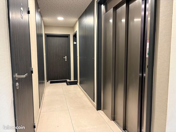 Appartement 3 pièces 61 m² — 12
