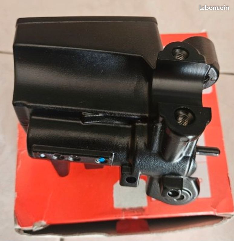 Maitre cylindre frein avant brembo neuf origine yamaha 700 tenere (image 3)