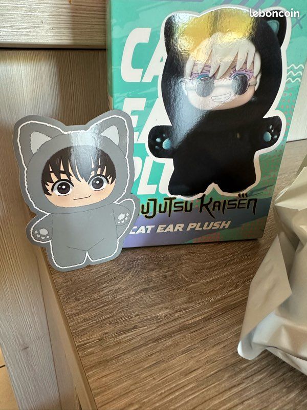 Porte clefs keychain peluche yu haibara costume chat gris cat ear plush jujutsu kaisen (image 2)