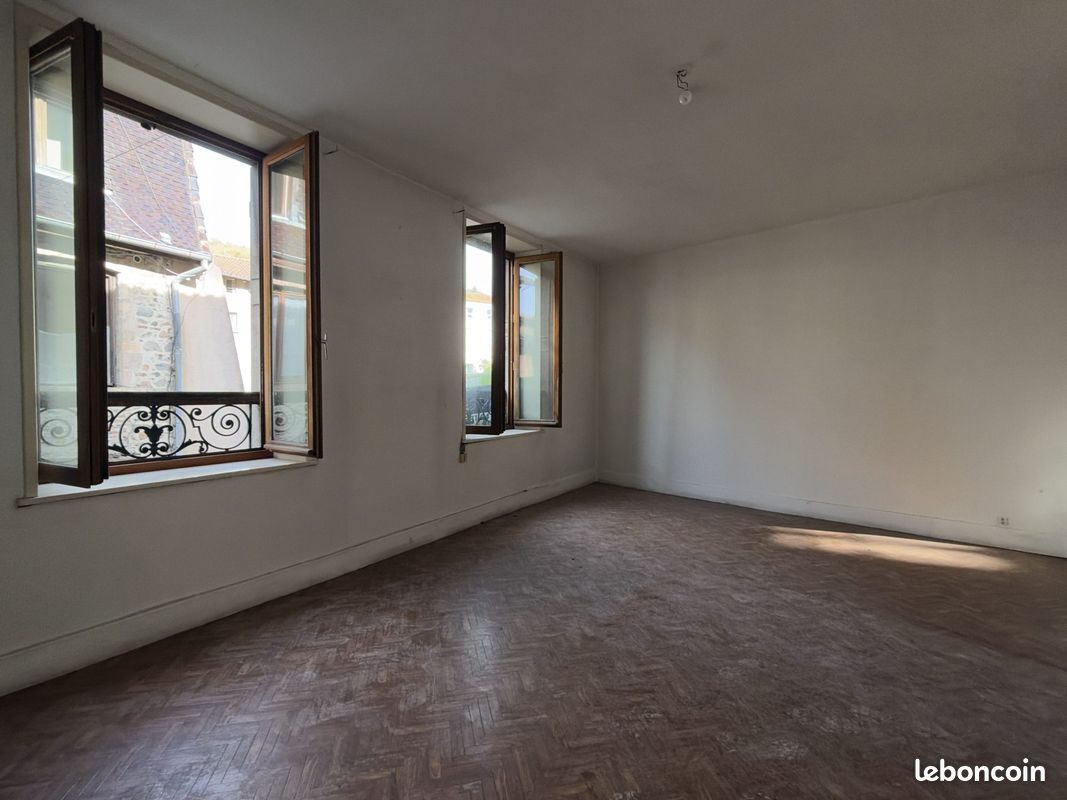 Appartement 4 pièces 86 m² · à Beaujeu · 86 m² · 75 000 €