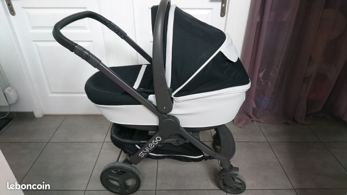 Poussette chicco stylego pack trio (3 en 1) Équipement bébé