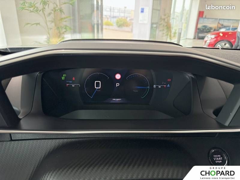 Peugeot 2008 Hybrid 145 e-DCS6 GT Exclusive (image 17)