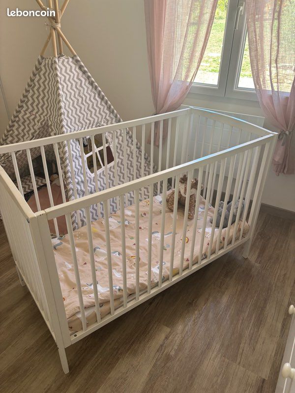 Lit bébé (image 1)