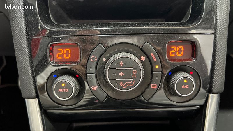 Peugeot 308 CC 2.0 HDI136 FAP ROLAND GARROS II (image 27)