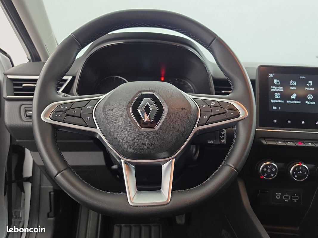 RENAULT Clio TCe 90 Equilibre (image 15)