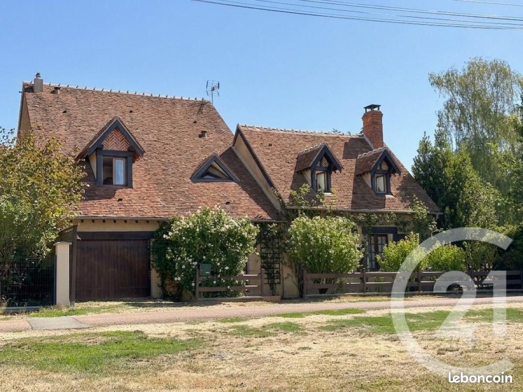 Maison 8 pièces 150 m² · à Dampierre-sous-Bouhy · 150 m² · 259 000 €
