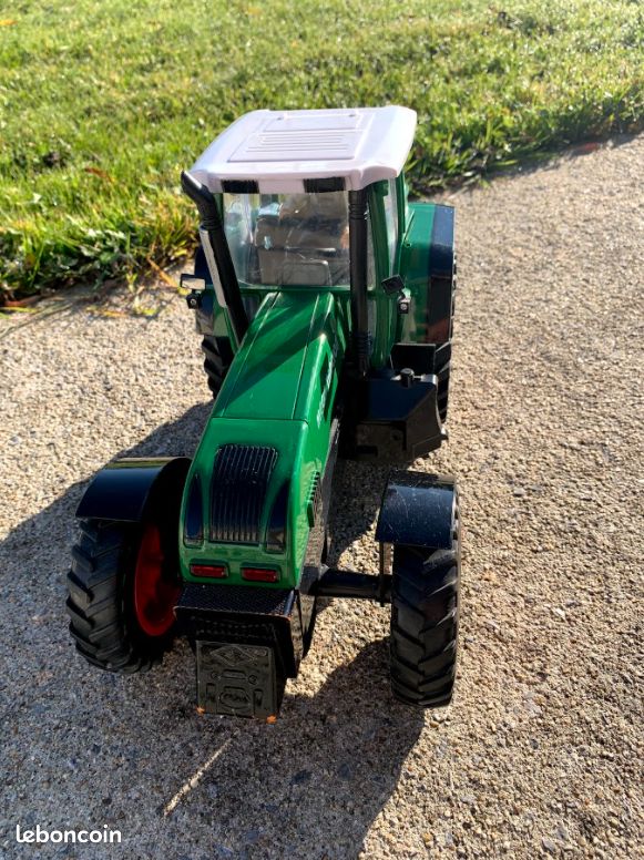 Tracteur vert (image 2)