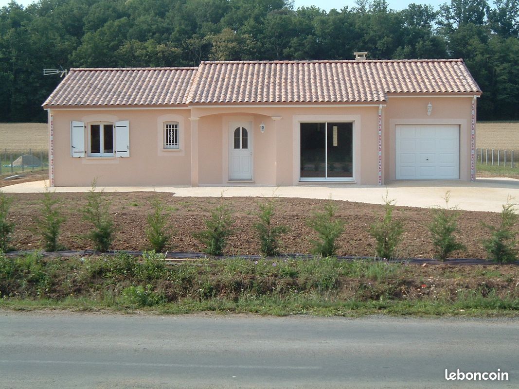 Maison 4 pièces 95 m² · à Varennes · 95 m² · 780 €