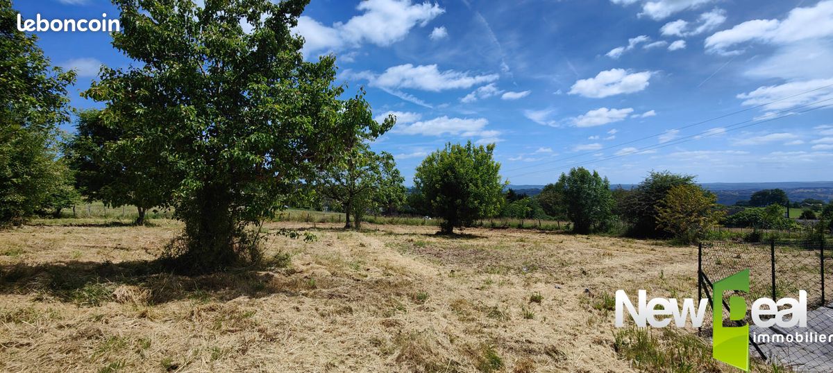 Terrain 2 279 m² Donzenac · 55 000 €