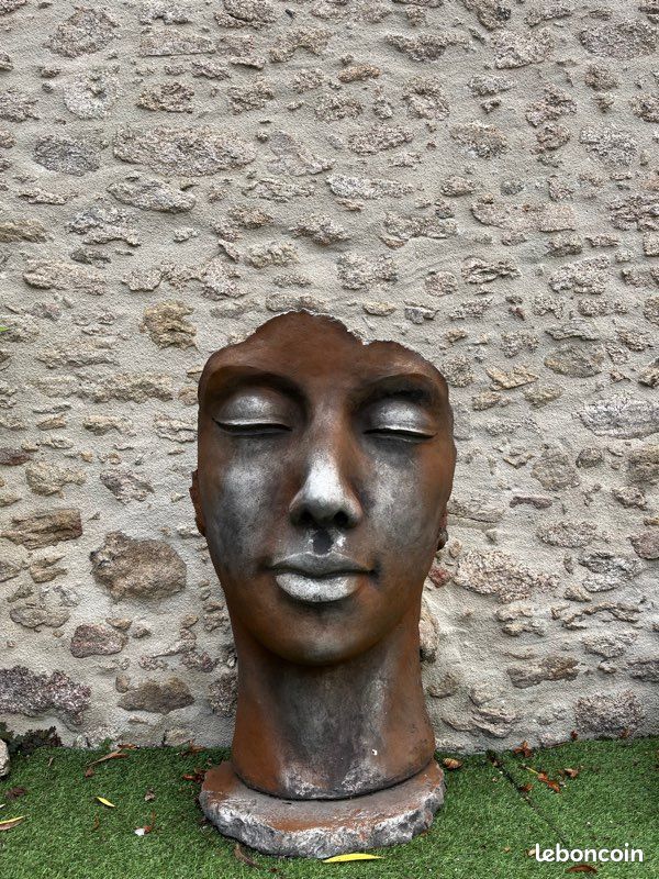 Statut visage femme (image 2)