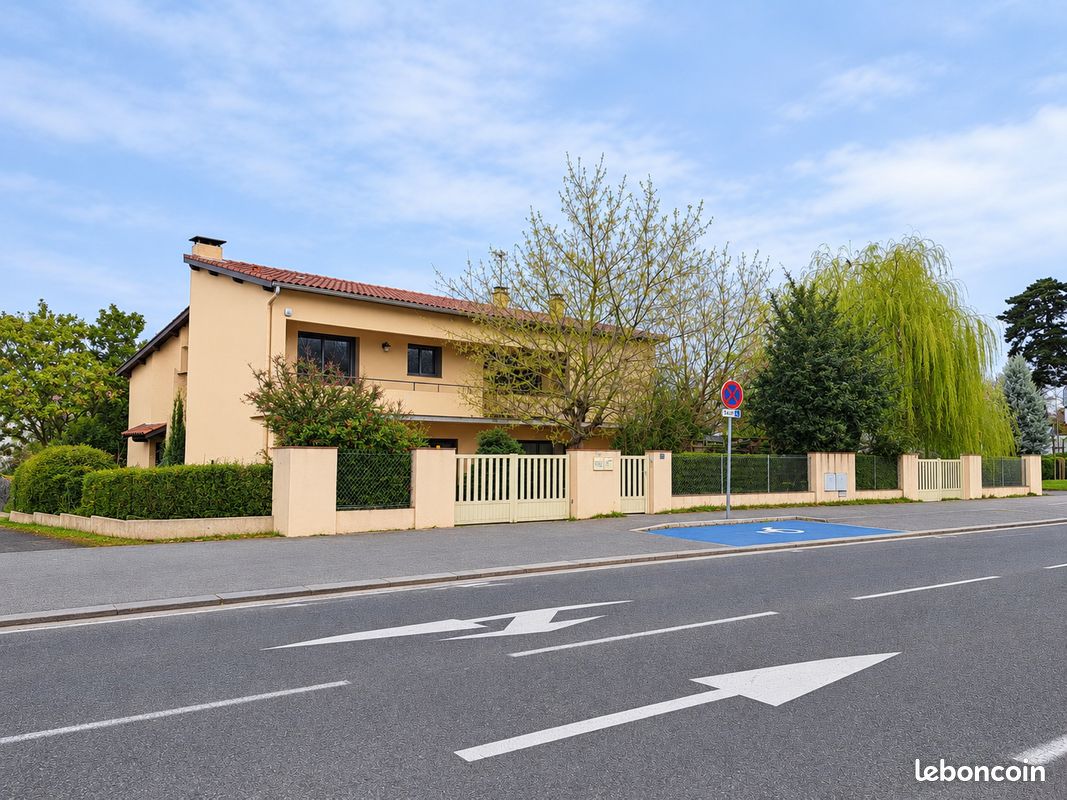 Maison 9 pièces 230 m² · à Ramonville-Saint-Agne · 230 m² · 585 000 €