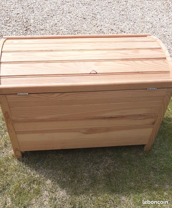 Coffre en bois (image 3)