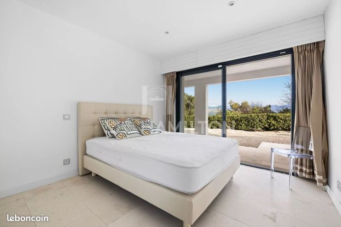 Villa 6 pièces 176 m² — 9