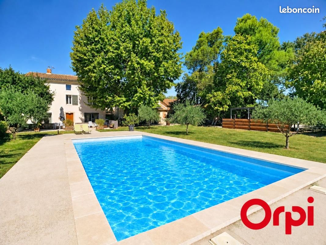 Maison 6 pièces 239 m² · à Monteux · 239 m² · 693 000 €