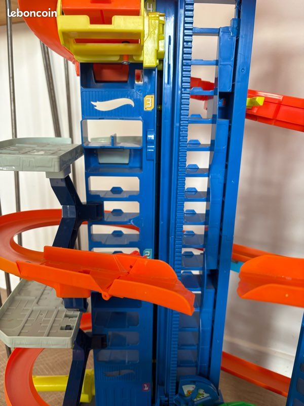Garage ultimate dinosaure hotwheels (image 3)