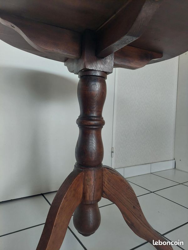 Table d’appoint bois massif / guéridon, pied central tourné (image 7)