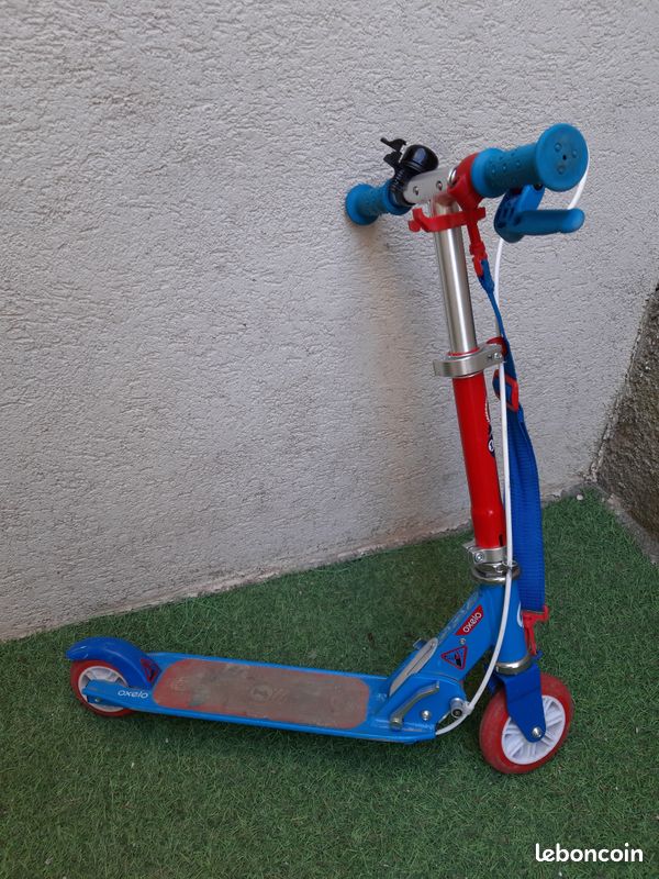 GYMAX Trottinette Enfants Pliable 4-10 Ans, Hauteur Réglable 63-73-87CM, 2 Roues Lumineuses