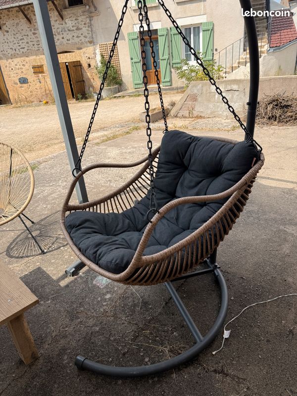 Grand fauteuil suspendu (image 1)