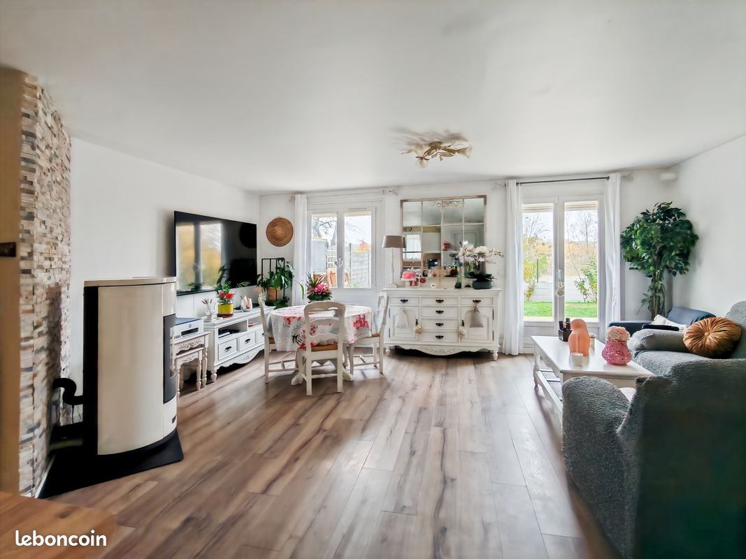 Maison 7 pièces 115 m² · à Émerainville · 115 m² · 446 000 €