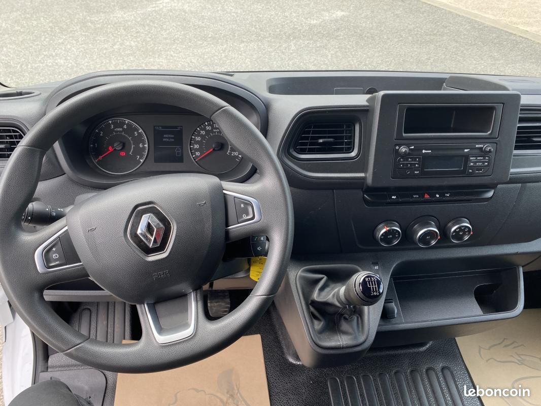 Renault Master III L2H2 BLUE DCI 135 CONFORT (image 14)