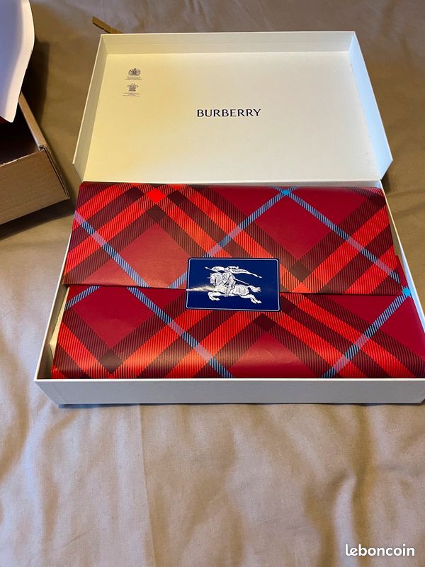 Bermuda blanc Burberry taille 14 ans (image 8)