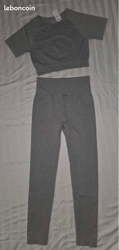Ensemble de sport femme (image 1)