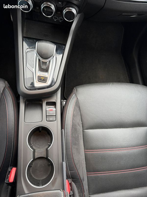 Renault, Arkana, RS Line E-Tech 145 ch (image 11)