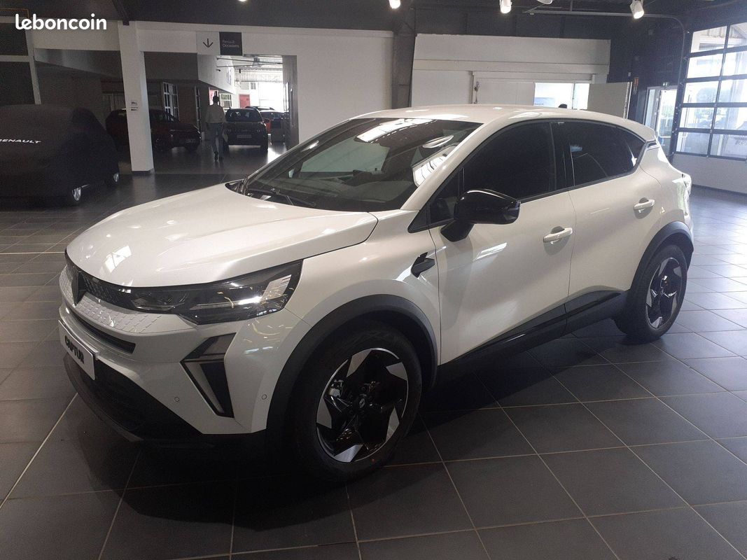 RENAULT Captur E-Tech full hybrid 160 ch Techno (image 1)