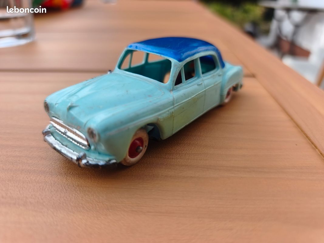 Renault Frégate Norev ancienne – Miniature 1/43 – Vintage (image 1)