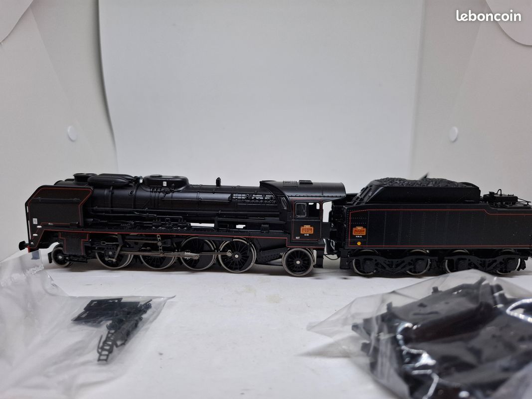 TRAIN HO JOUEF REF 8585 BB DE LA DB SERIE 184003 BLEUE DANS