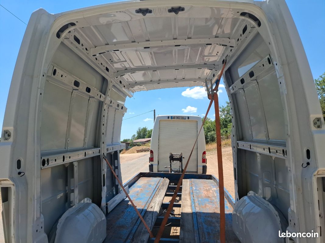 Découpe panneau latéraux toit côté Renault Master 3 tolerie LBO43 (image 3)