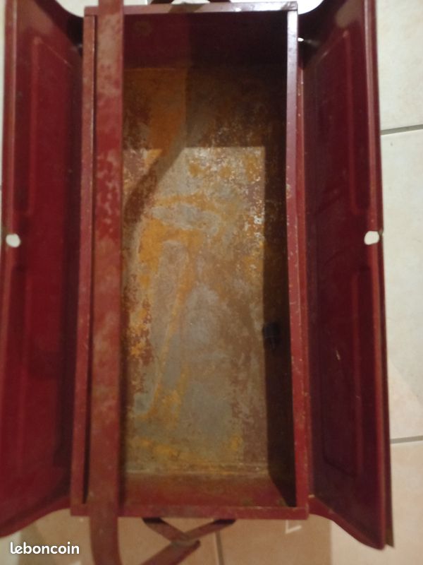 Caisse à outil (image 1)