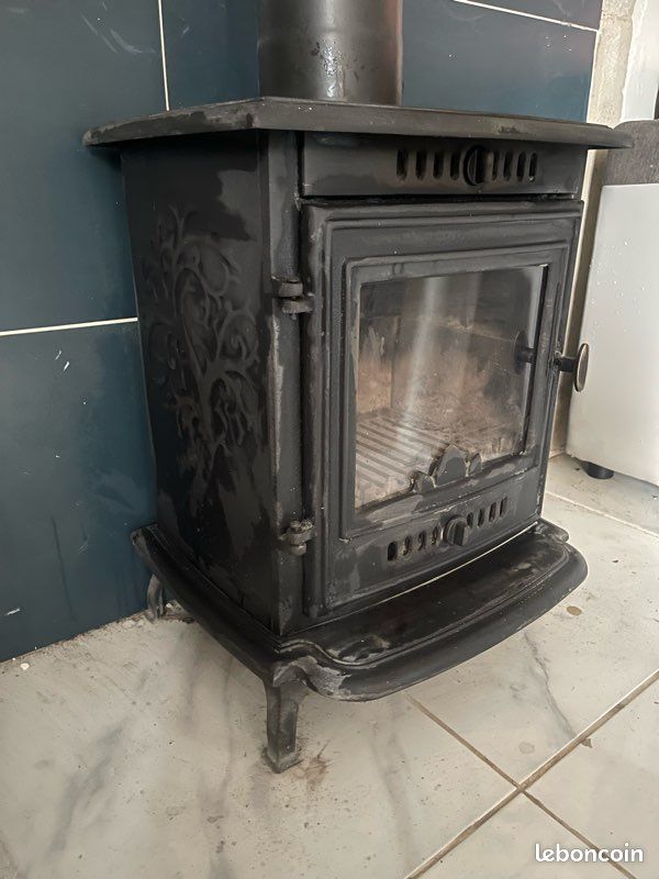Poêle à bois 6,8kw (image 1)