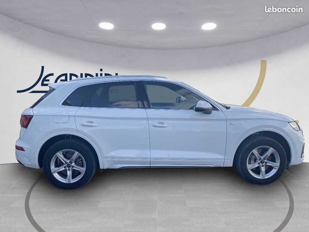 AUDI Q5 50 TFSIe 299 S tronic 7 Quattro S line (image 6)