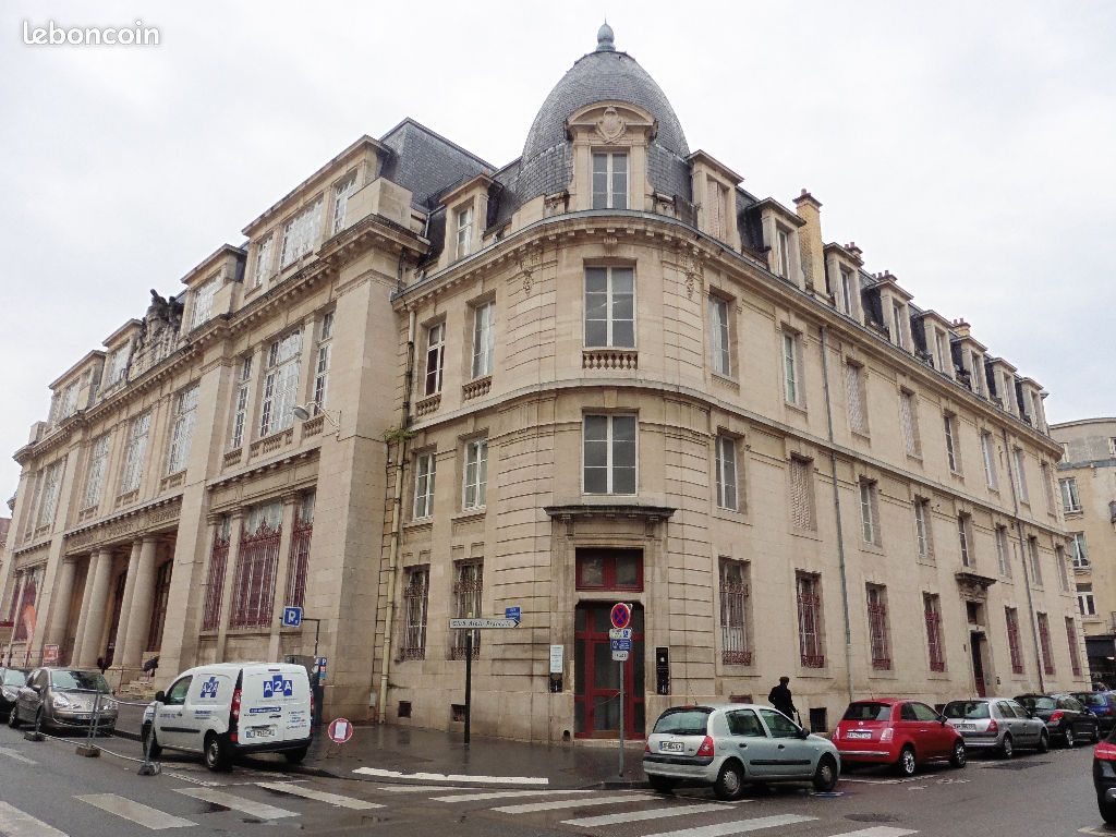 Appartement 3 pièces 88 m² · à Nancy · 88 m² · 965 €