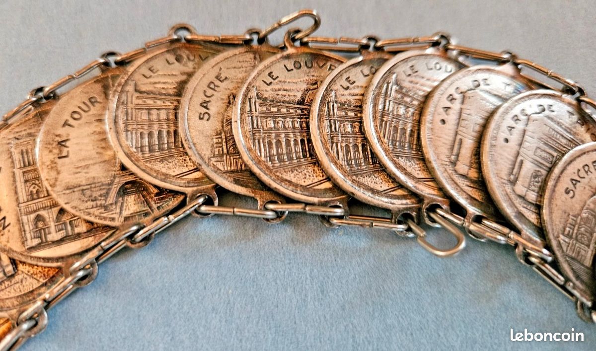 Bracelet Souvenir Paris Vintage - Métal Argenté Avec Monuments (19cm) - Occasion TB