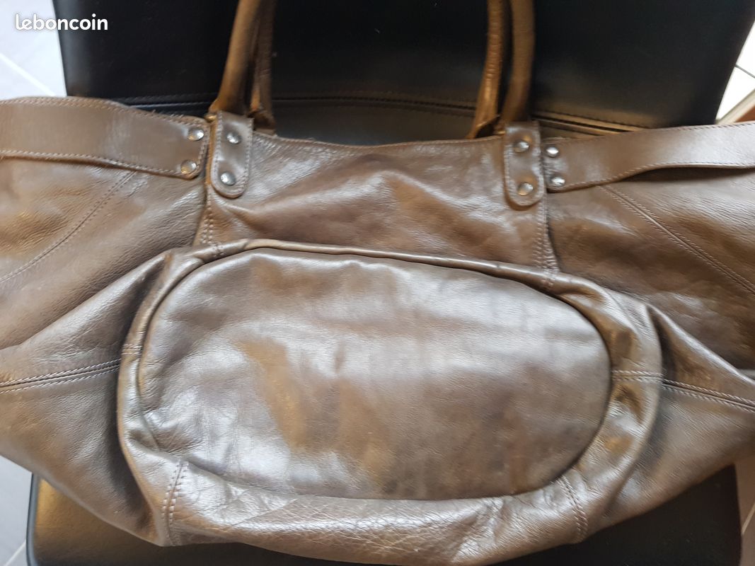 Sac IKKS Femme marron en cuir souple grand modèle Accessoires