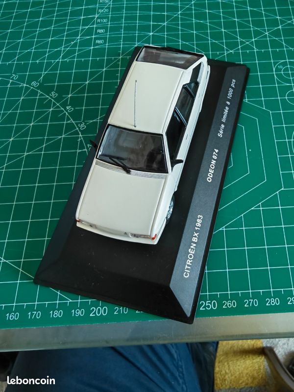 Voiture miniature CITROEN BX 1984 BLANC, ECHELLE 1/43, Odéon