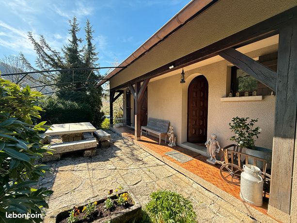Maison 7 pièces 151 m²