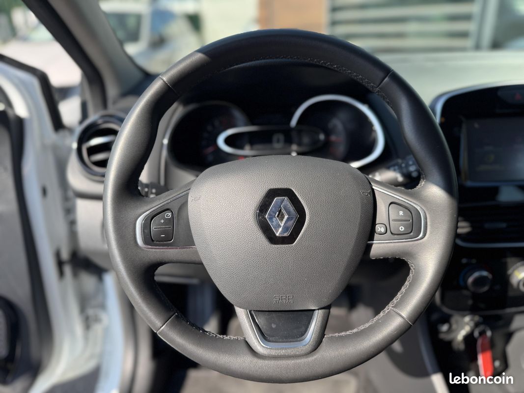 RENAULT Clio TCe 90 E6C Business (image 16)