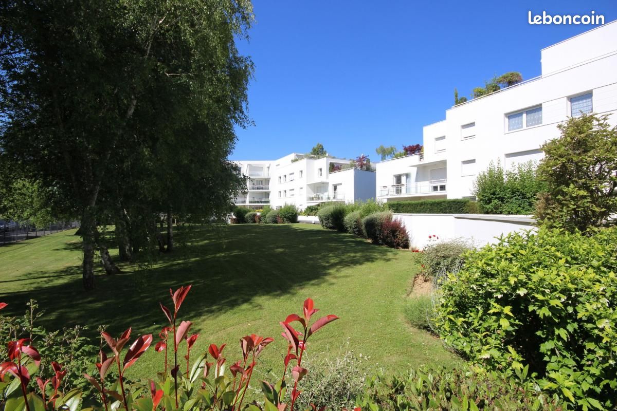 Appartement 1 pièce 30 m² · à Montigny-le-Bretonneux · 30 m² · 800 €