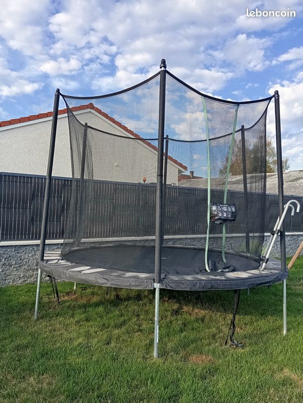 Trampoline 300 (image 3)