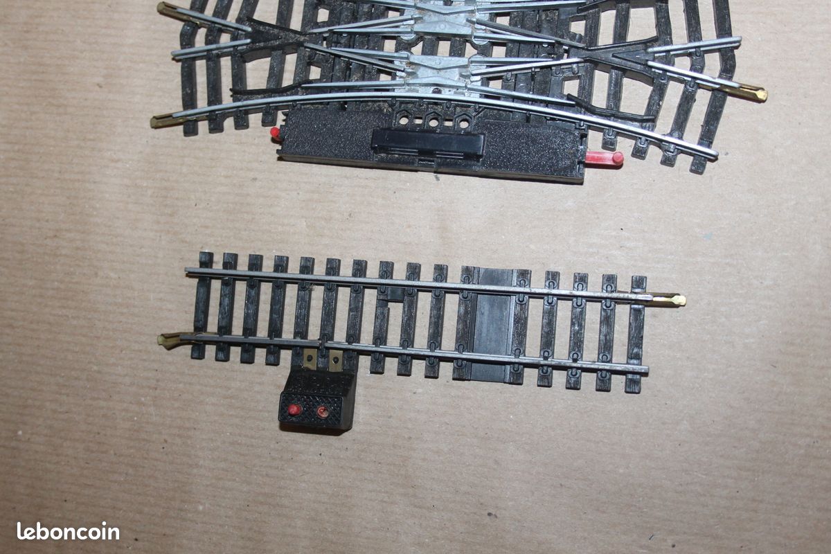 LOT RAILS AIGUILLAGES,CROISEMENT Et Divers Marque Jouef EUR 19,50