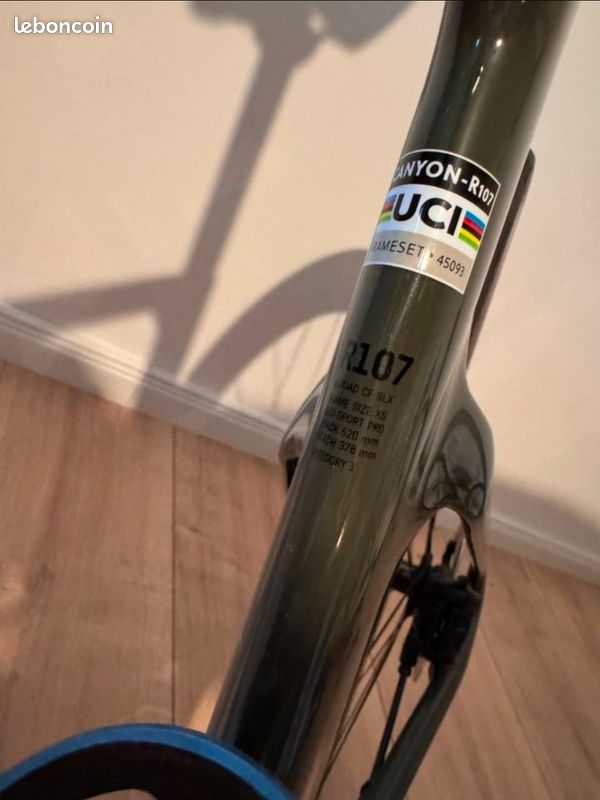 Canyon Aeroad CF SLX 7 Di2 (image 4)